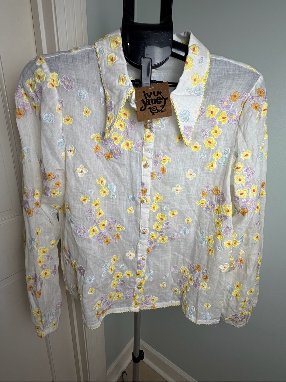 Ivy Jane White Embroidered Floral Ramie Button Front Blouse Size S